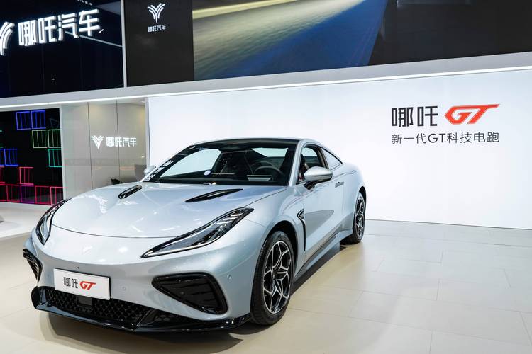 惠州惠城区云全南企业管理咨询哪吒汽车在智能汽车领域的表现，领途汽车在新能源汽车市场中的影响力